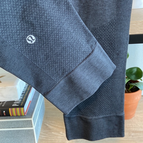 Lululemon Rib Knit Sport Compression Capri, 4 - Picture 7 of 8